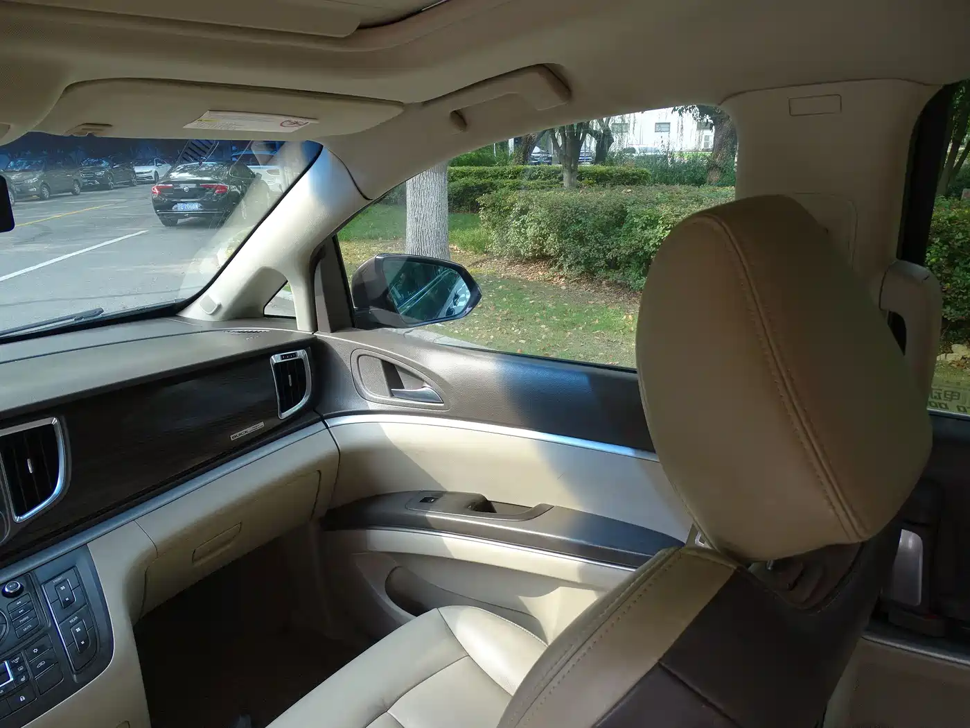 Buick GL8 2011 2011 3.0L XT Luxury Business Flagship
