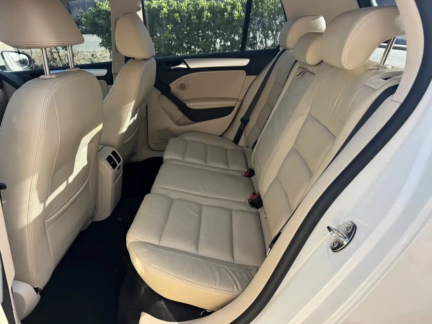Volkswagen Golf 2012 1.4TSI Automatic Luxury фото 9