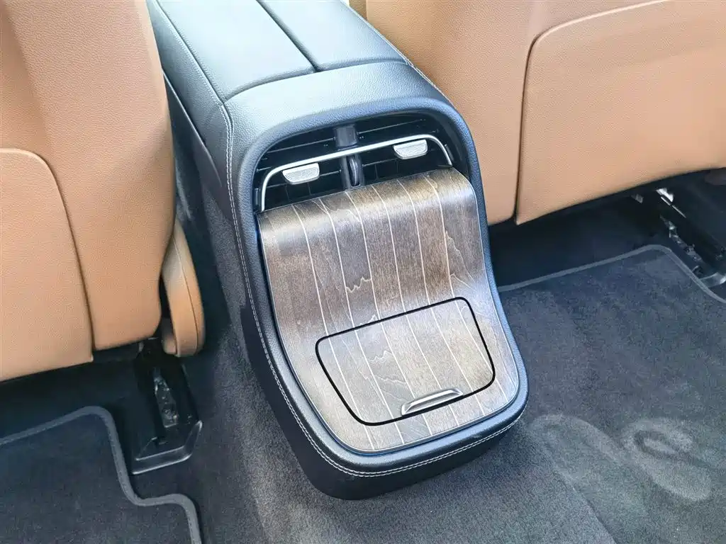 Mercedes-Benz E-Class 2024 E 300 L Fashion фото 41