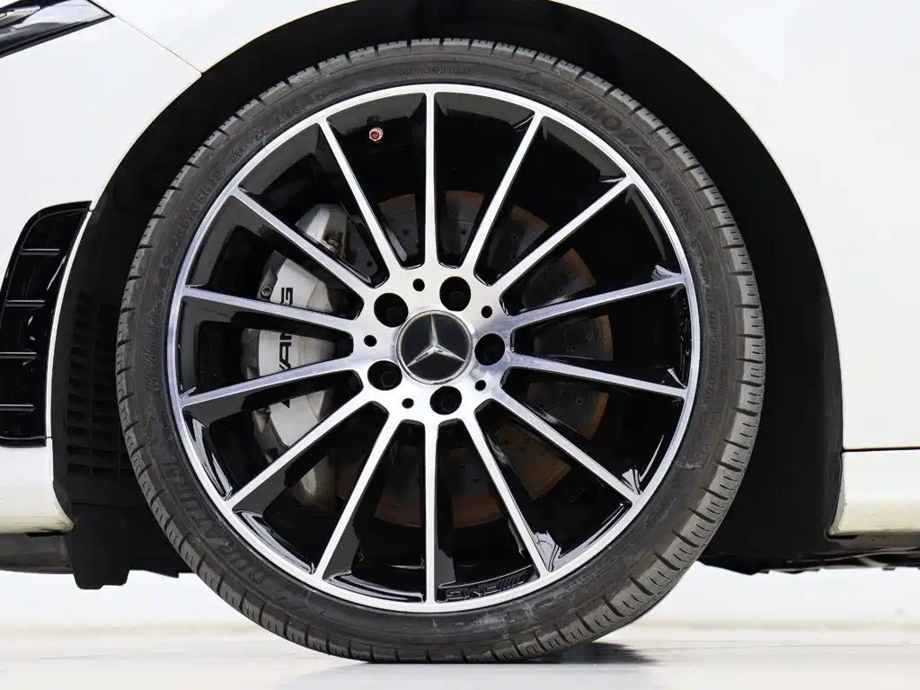 Photo 31 - Mercedes-Benz A-Class AMG