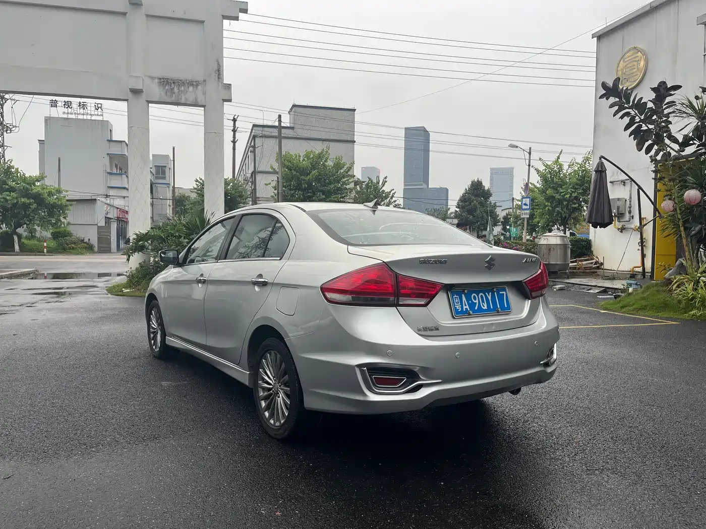 Suzuki Alivio 2015 1.6L Manual Enjoyment фото 7