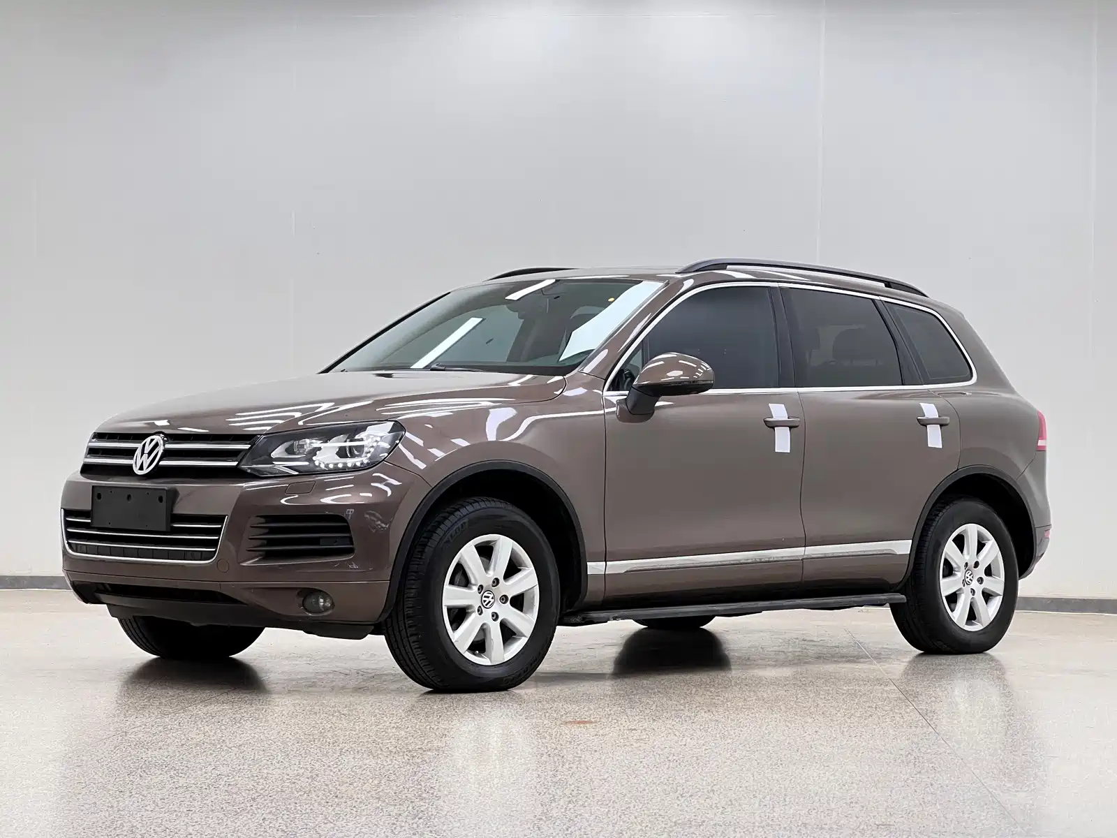 Фото 1 - Volkswagen Touareg