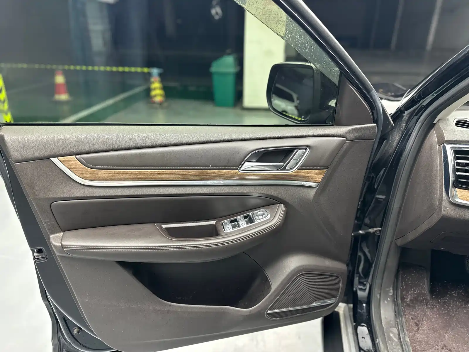 Фото 6 - Roewe RX8
