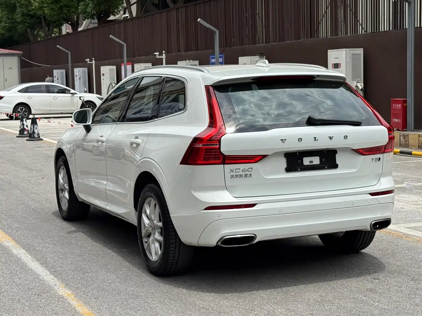 Фото 3 - Volvo XC60