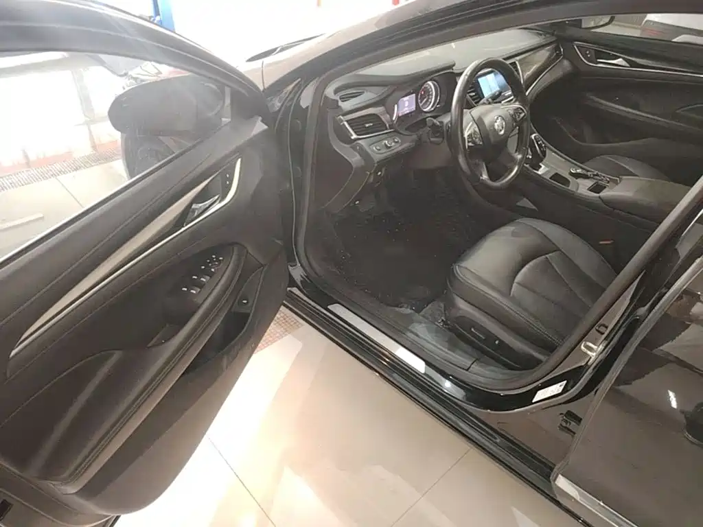 BUICK LACROSSE