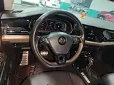 Photo 10 - Volkswagen Passat