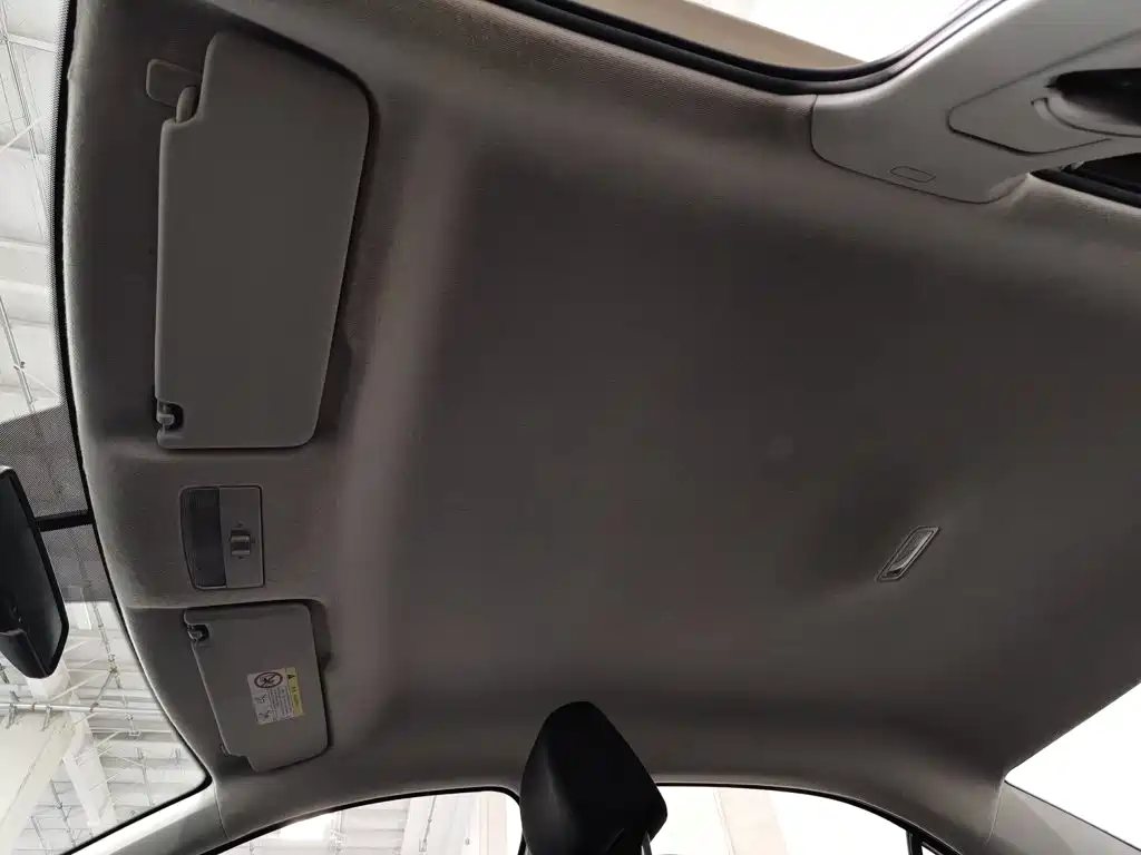 Photo 14 - Volkswagen Jetta