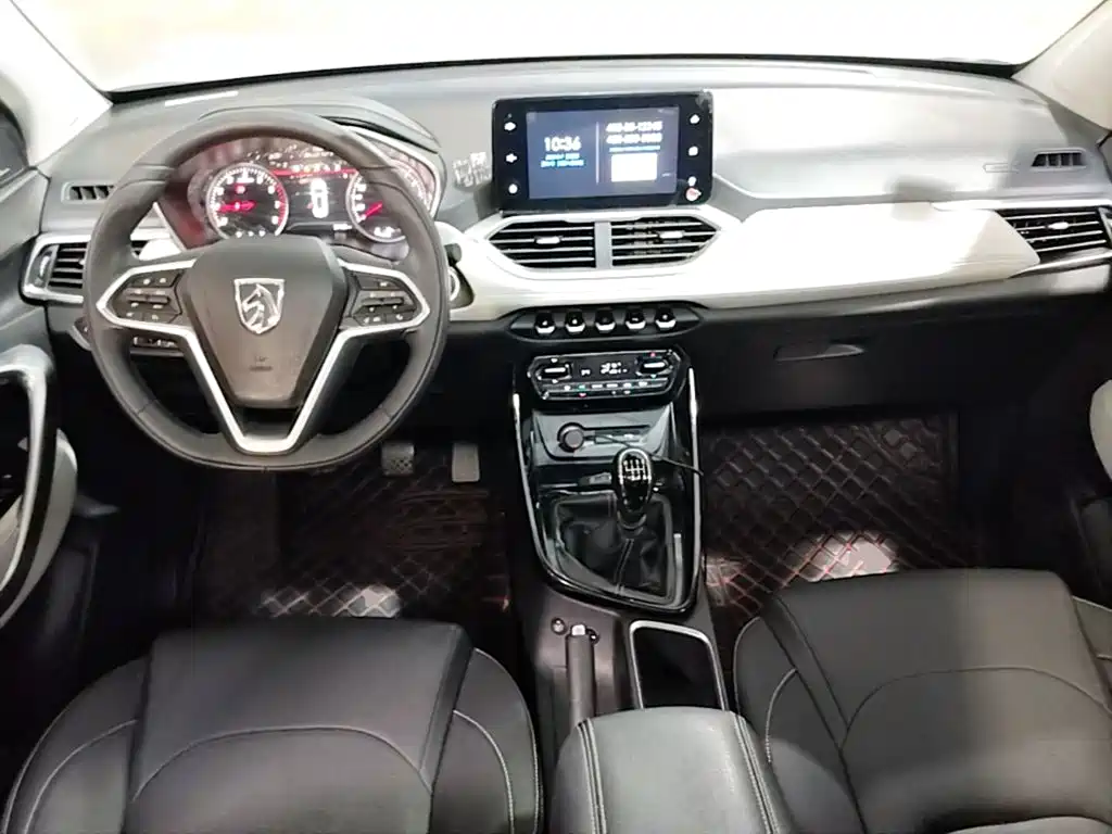 Baojun 530 2019 2018 1.5T Manual Premium Model China V