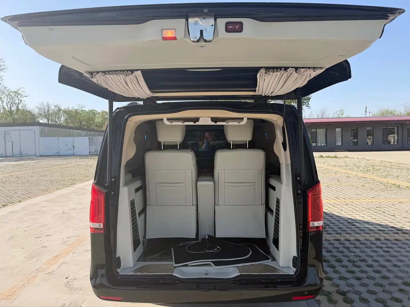 Mercedes-Benz V-Class 2018 V 260 Premium Edition China VI фото 29