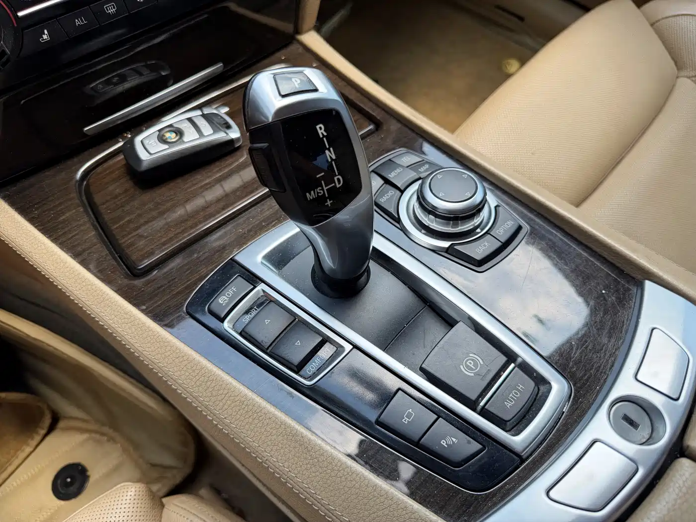 Photo 19 - BMW 7 Series