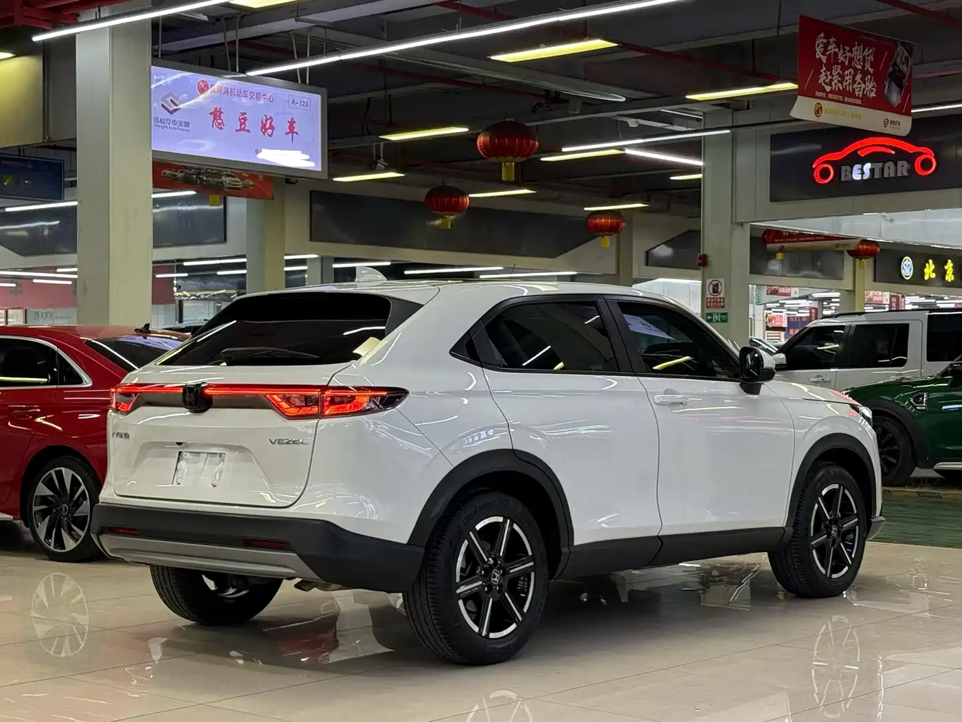 Honda Vezel 2023 2023 1.5L CVT Pioneer Edition