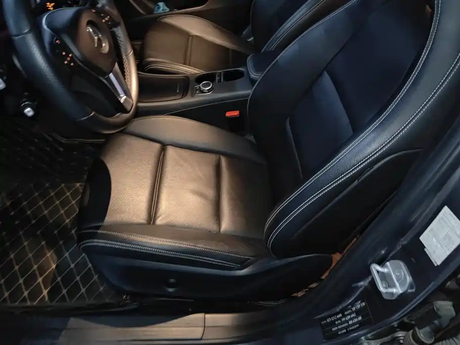 Mercedes-Benz GLA 2016 GLA 200 Dynamic фото 8