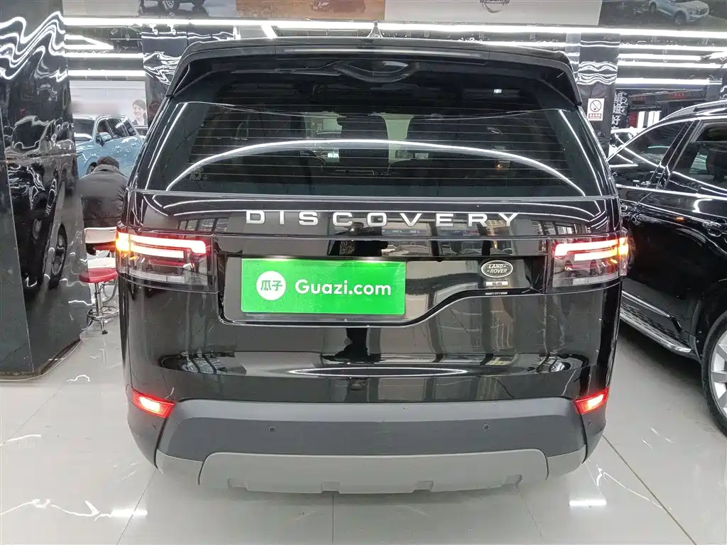 Land Rover Discovery 2018 3.0 SC V6 SE фото 6