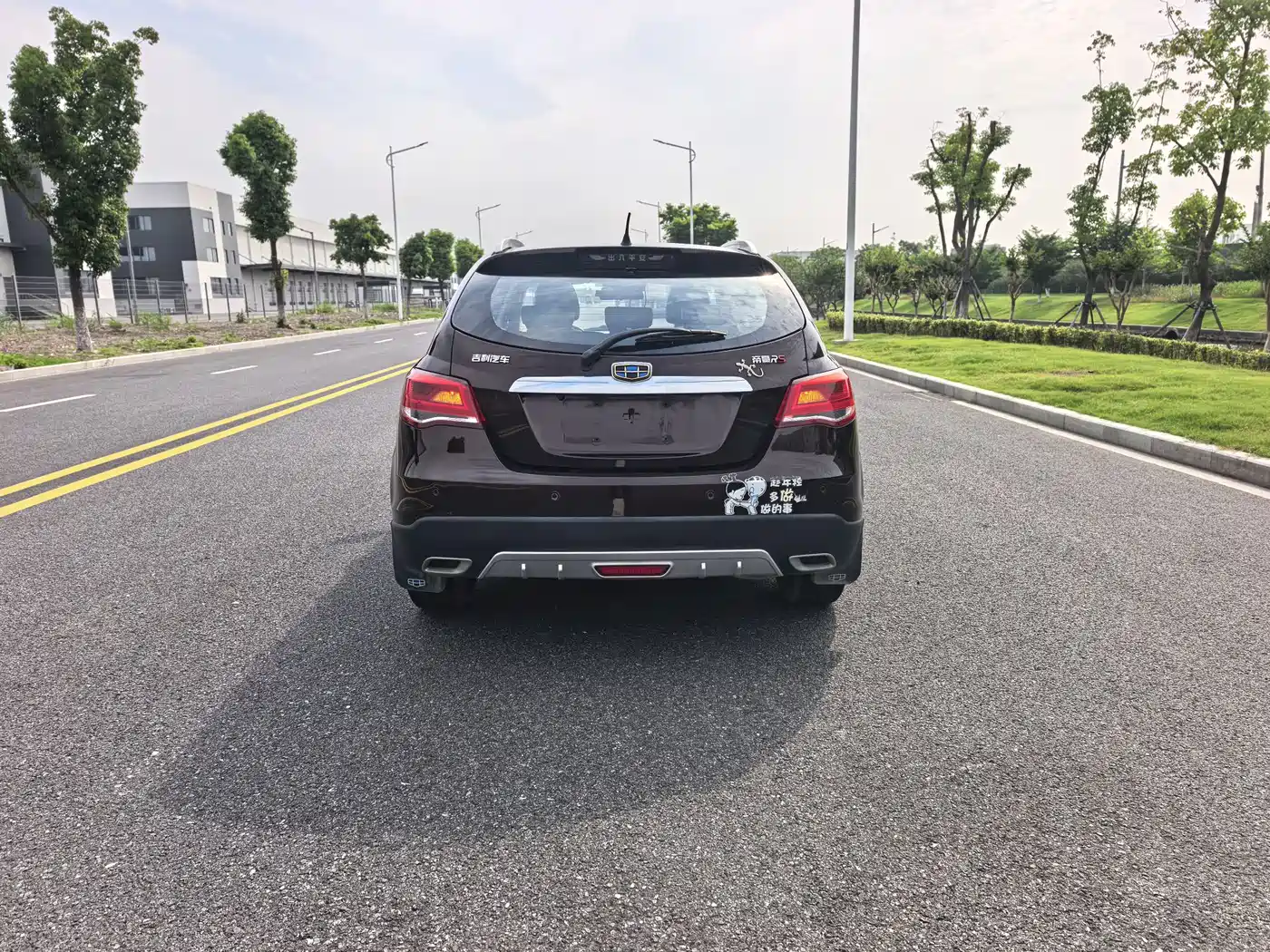 Фото 13 - Geely Emgrand