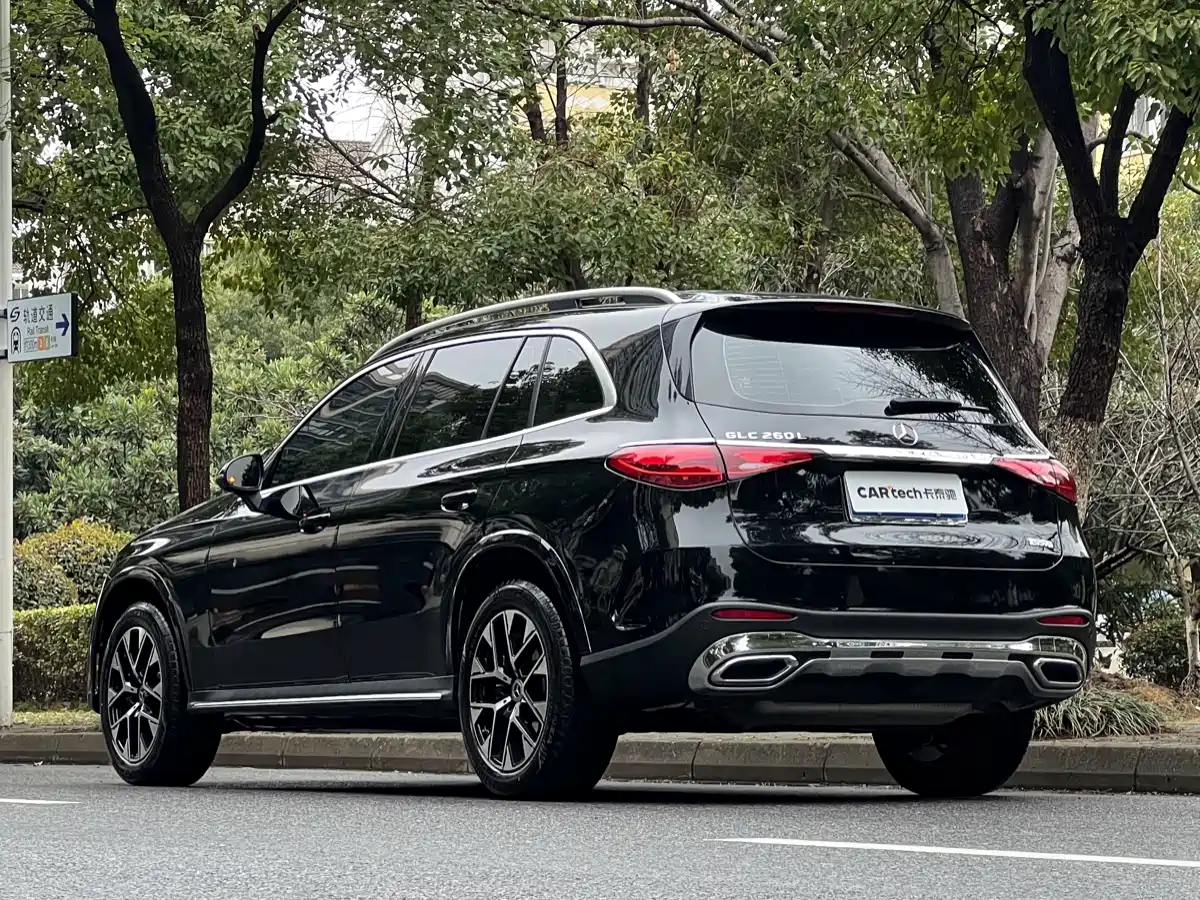 MERCEDES-BENZ GLC