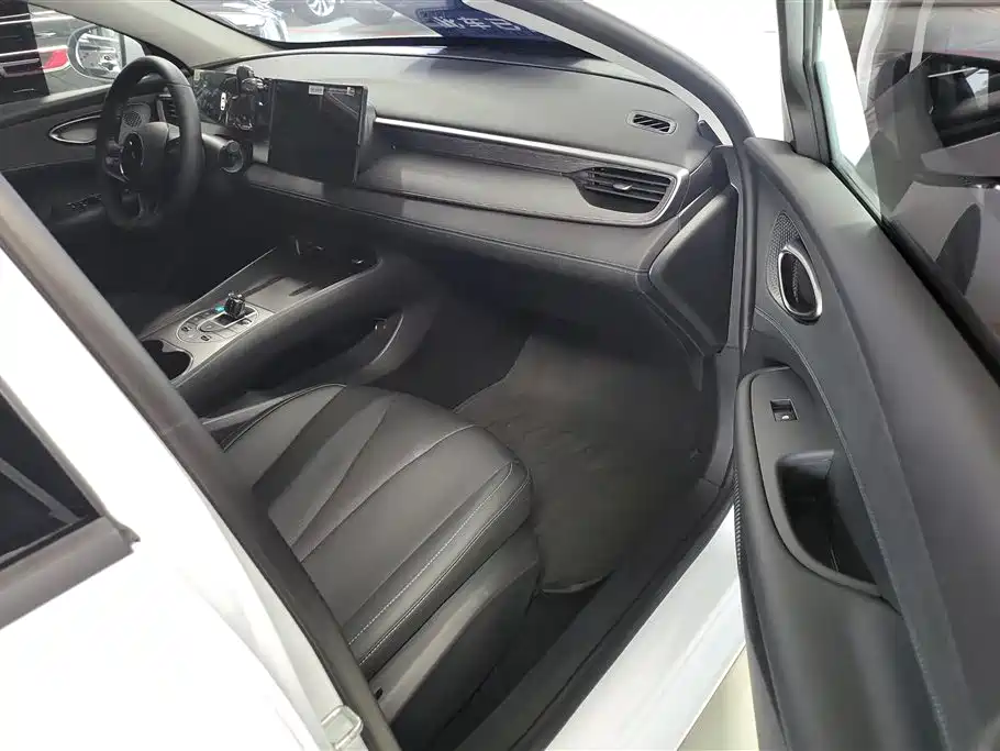 BYD Hai Bao 05 DM-i 2025 DM-i Smart Drive Edition 55KM Luxury фото 8