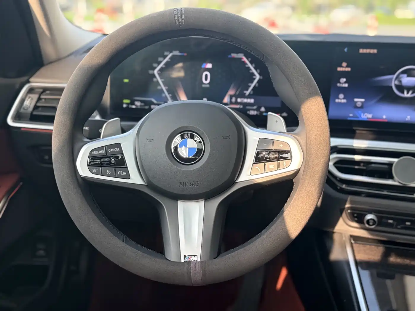 BMW 3 Series 2023 325Li M Sport Black Night Package фото 17