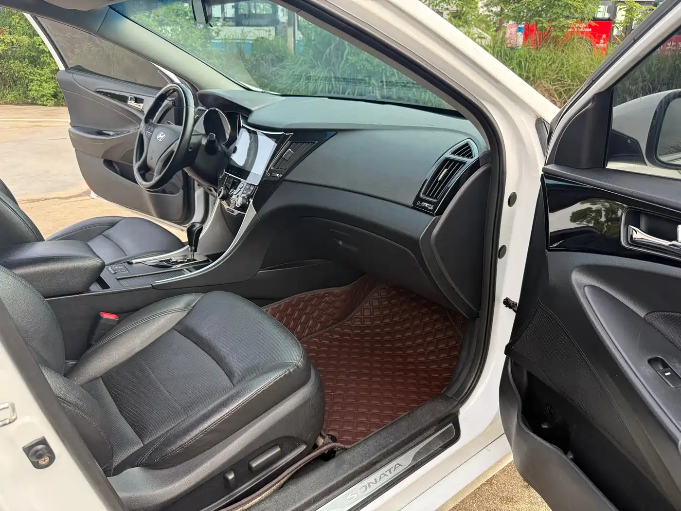 Hyundai Sonata 2014 2.4L Automatic Leading Edition China IV фото 11