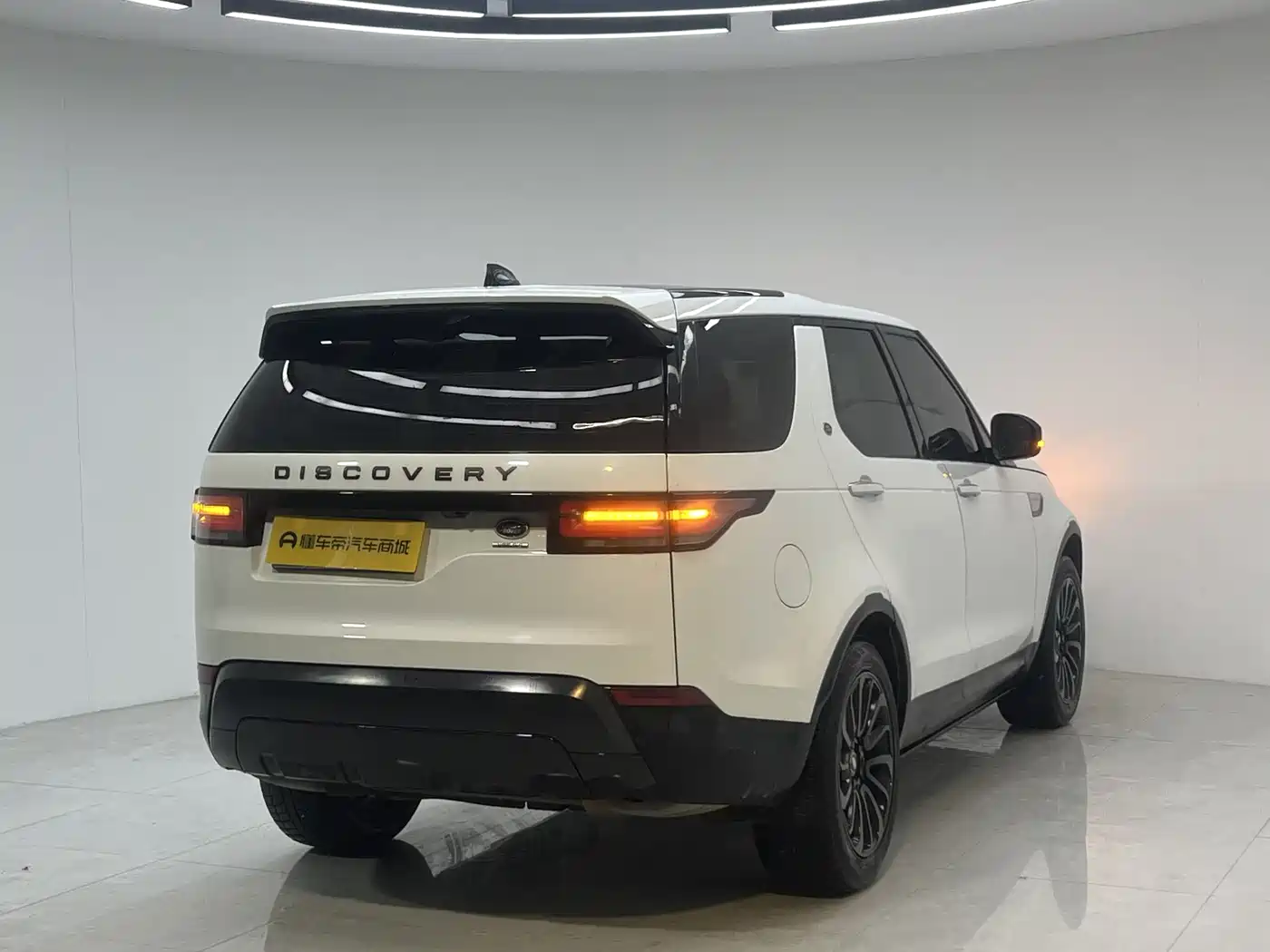 Фото 7 - Land Rover Discovery