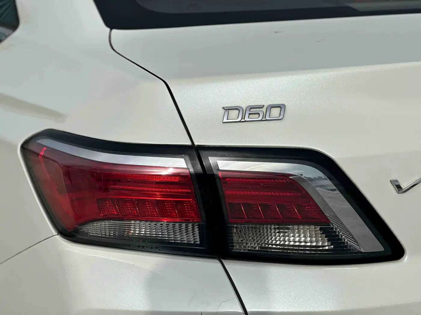Venucia D60 2019 2019 100K Glory 1.6L XE CVT Chen Xiang Edition China V