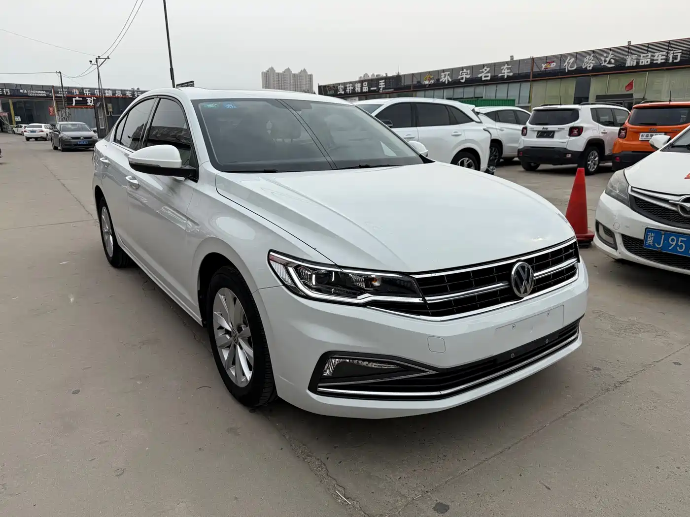 Volkswagen Bora 2020 1.5L Automatic Elite фото 2