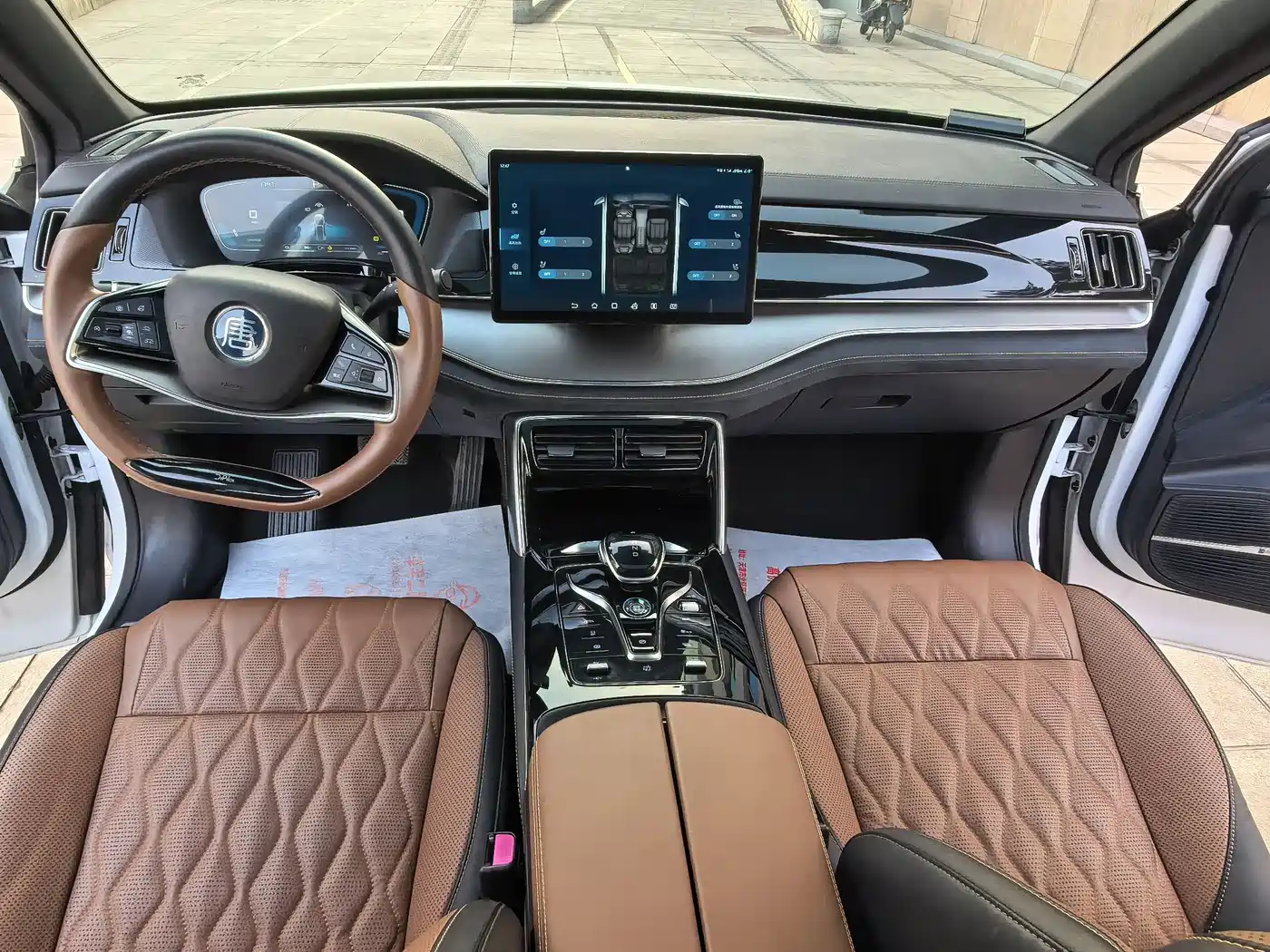 BYD Tang New Energy 2021 DM-i 112KM Premium фото 11