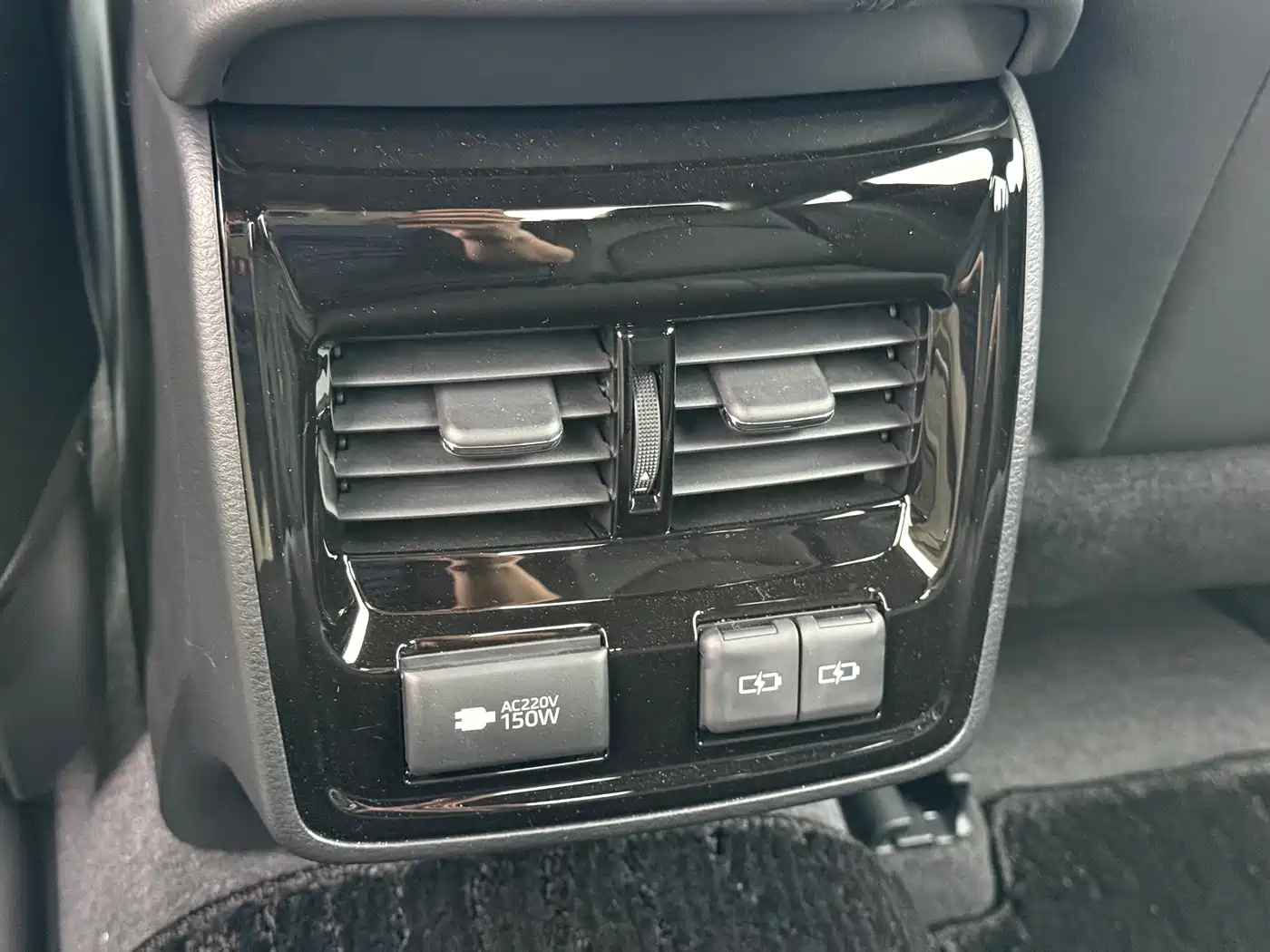 Toyota Avalon 2023 2.0L XLE Premium Edition фото 14