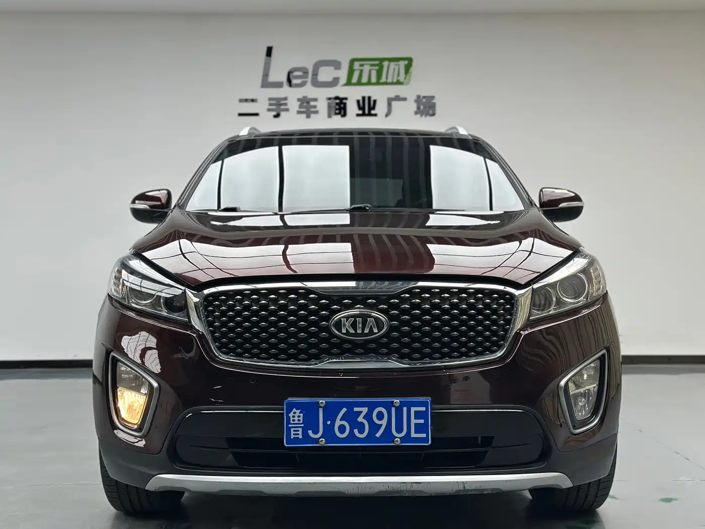 Kia Sorento 2015 2015 Sorento L 2.4L Gasoline 4WD Elite 7-Seater China V