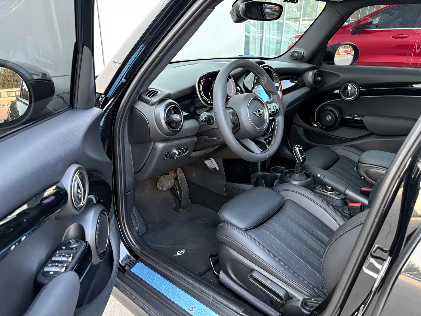 Фото 7 - MINI MINI