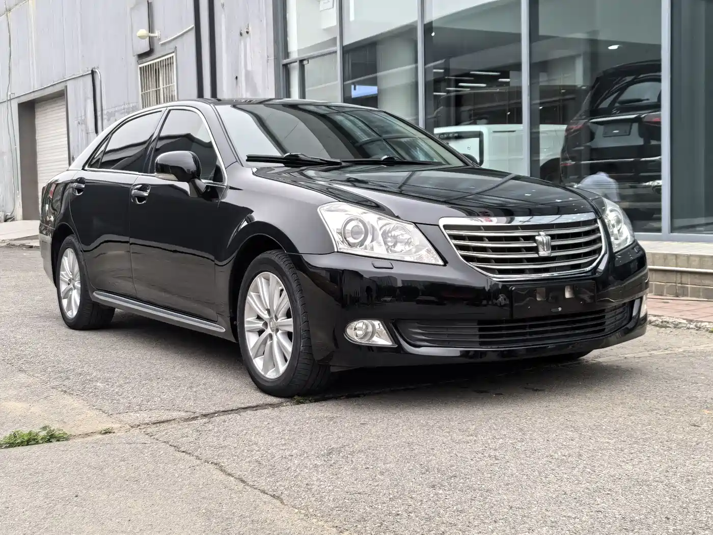 Toyota Crown 2010 2.5L Royal Leather Sunroof Navigation фото 2