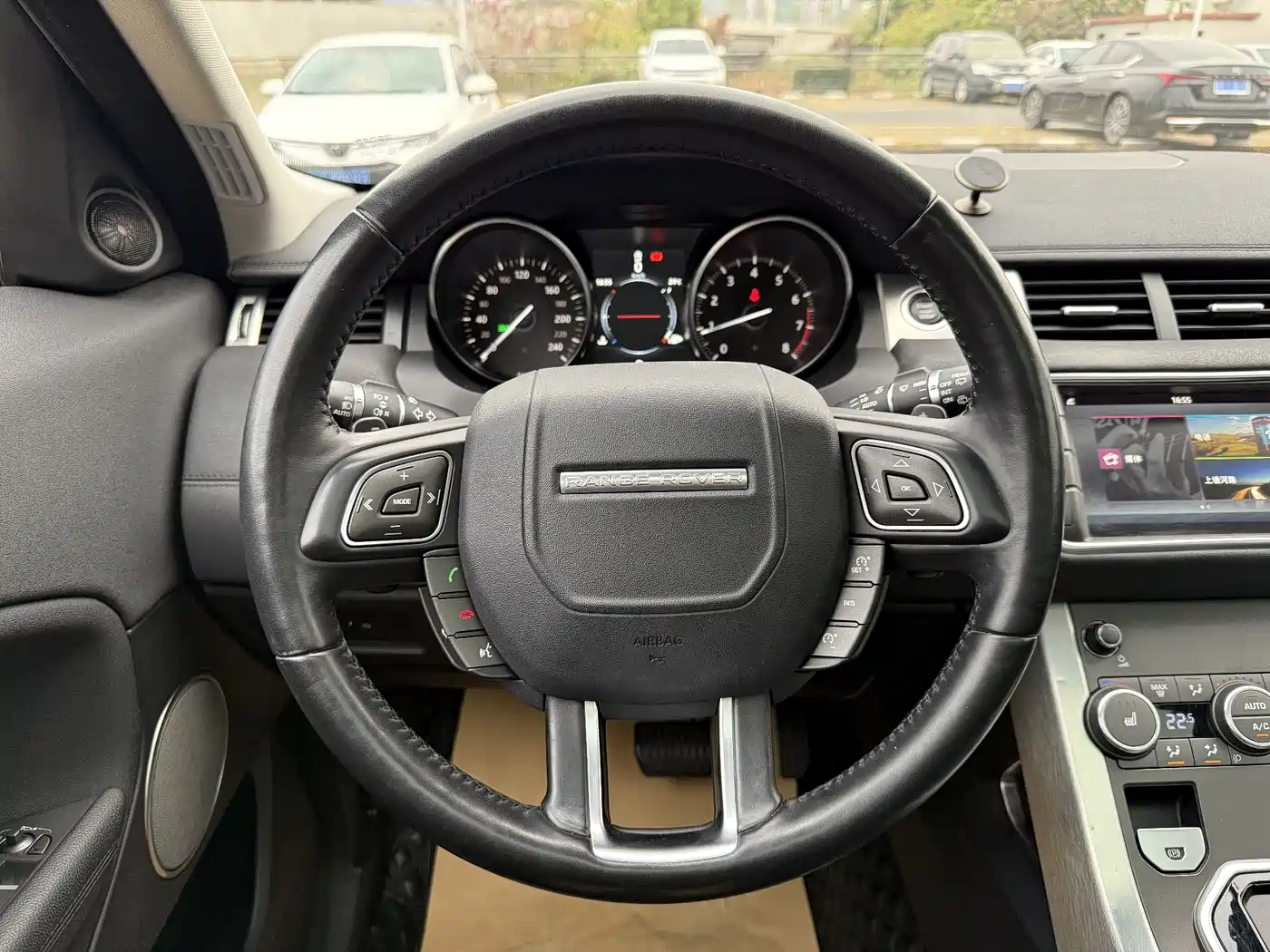 Land Rover Range Rover Evoque 2017 2.0T SE Smart Shine Edition фото 15