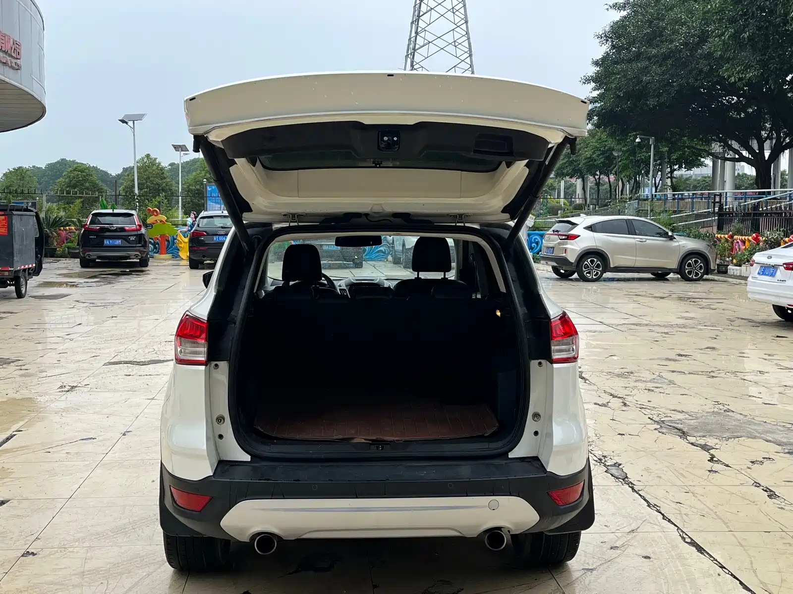 Фото 22 - Ford Kuga