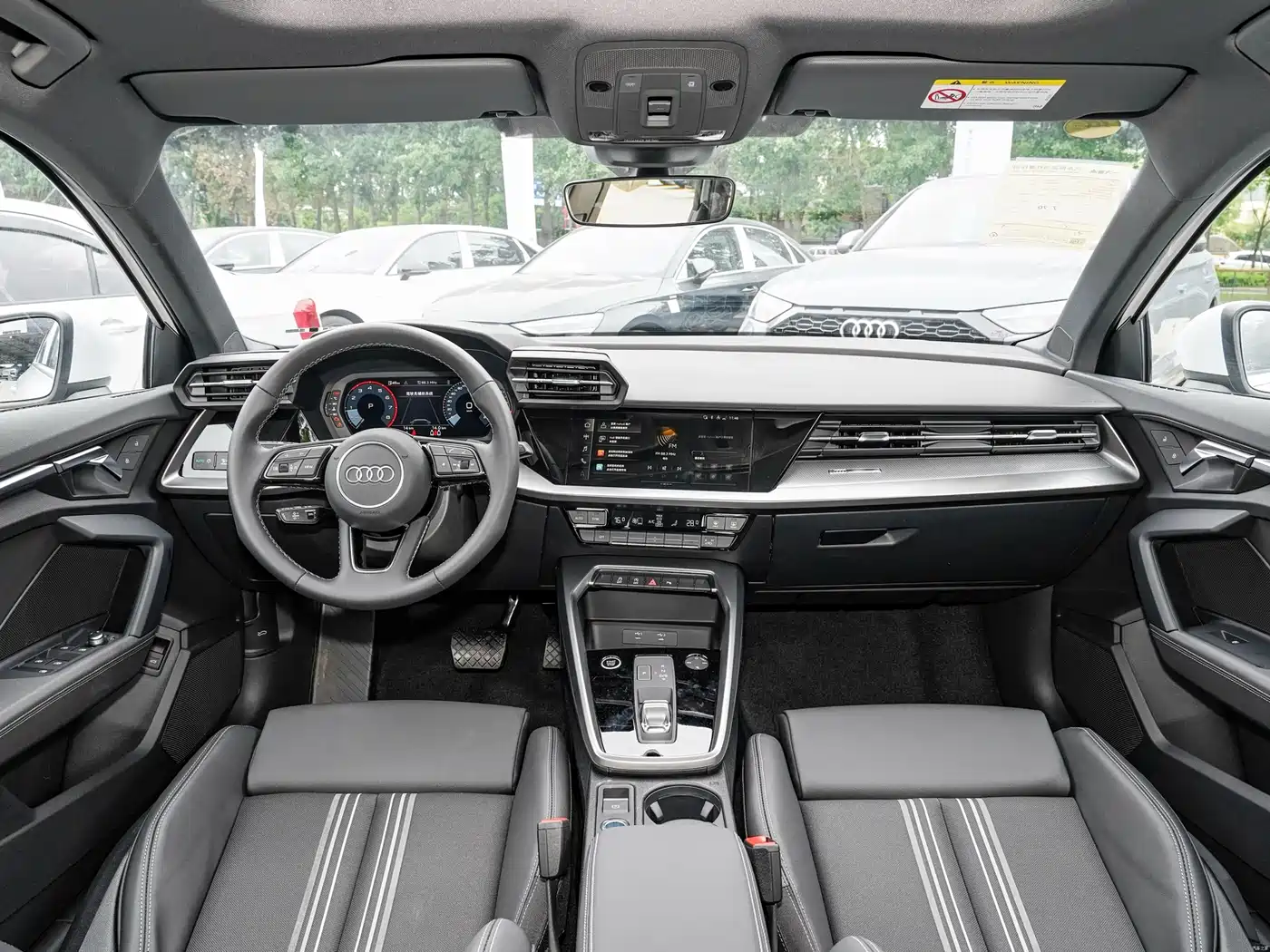 Audi A3 2023 Facelift Sportback 35 TFSI Fashion Sport фото 4