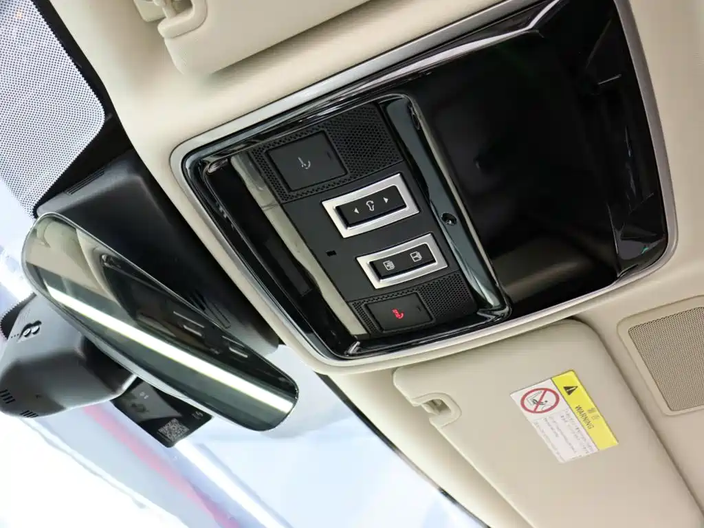 Land Rover Range Rover 2022 2022 3.0 L6 400PS Heritage Extended Classic Edition