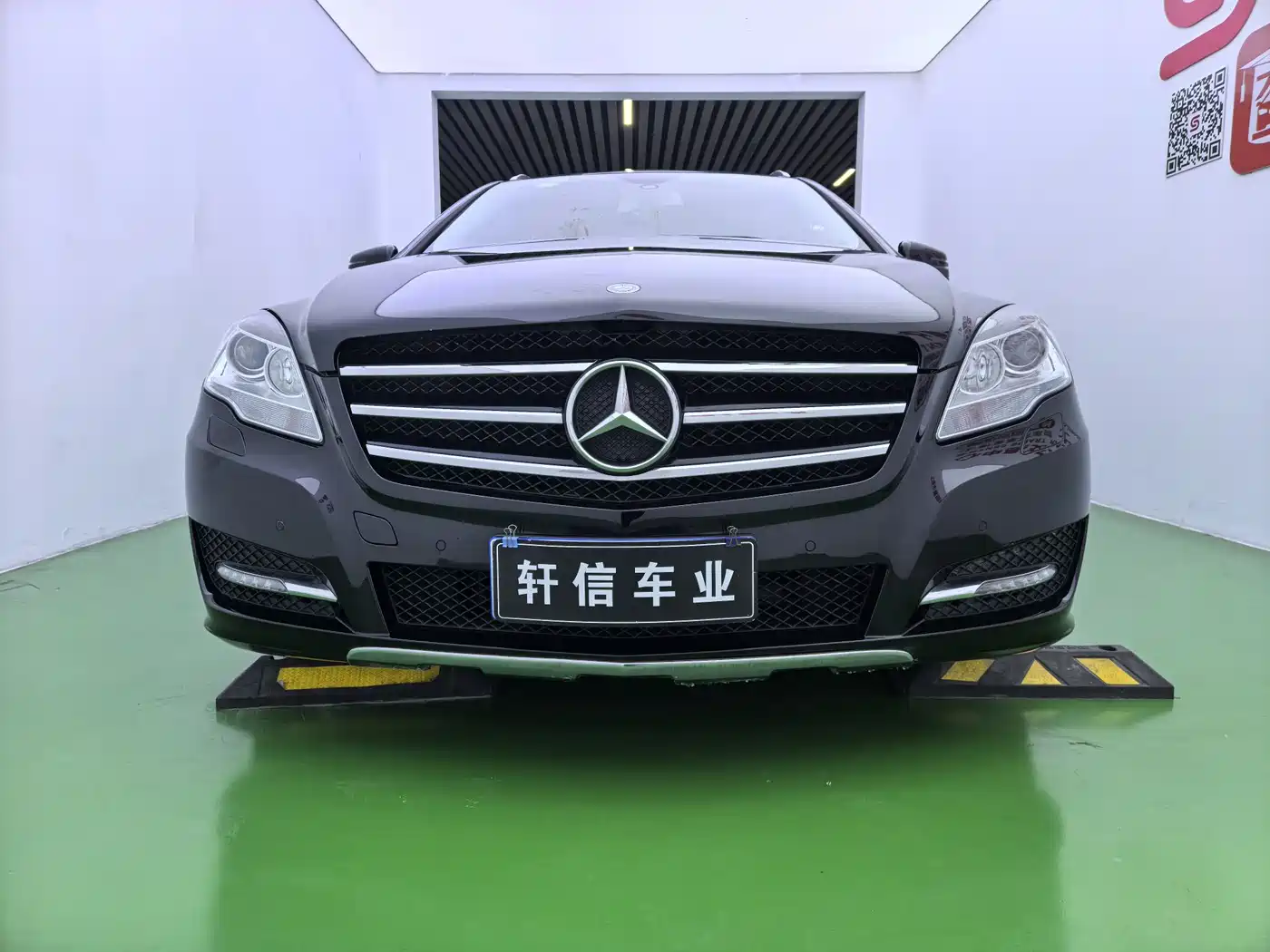 Mercedes-Benz R-Class 2017 R 320 4MATIC Business Collector's Edition фото 2