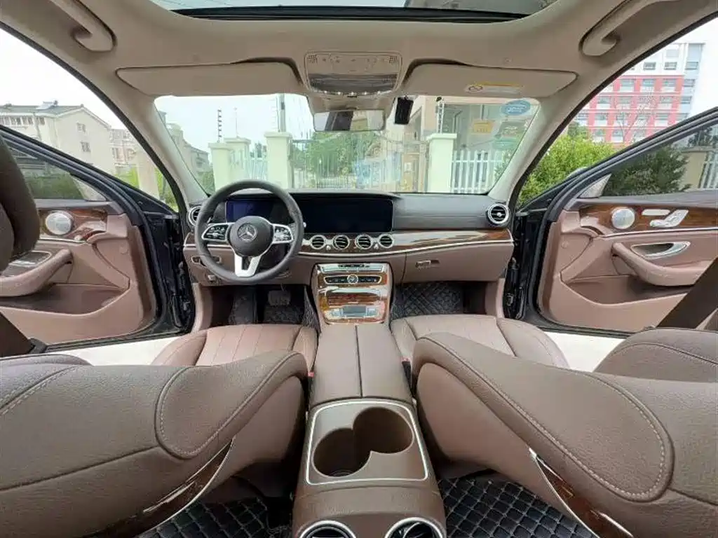 Mercedes-Benz E-Class 2020 E 300 L Fashion фото 6