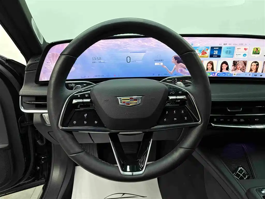 Фото 10 - Cadillac CT6