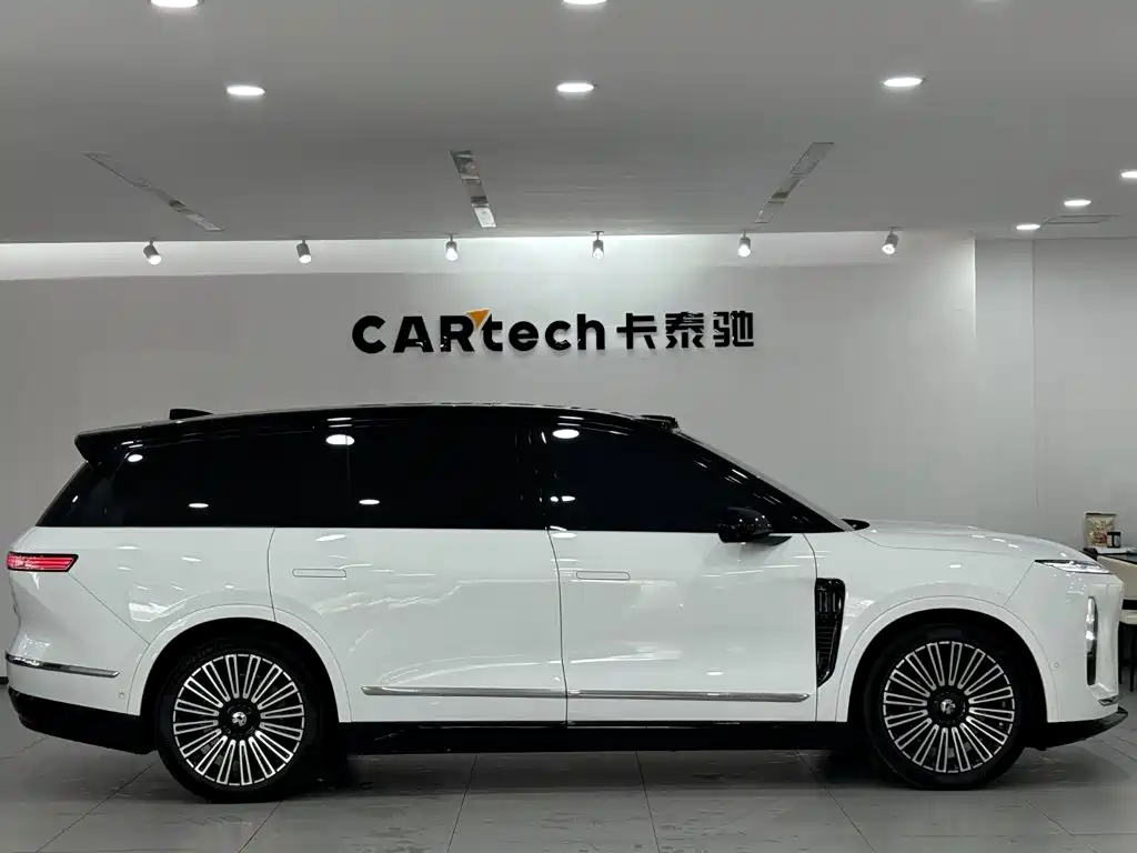 NIO ES8 2026 2025 Model 6-Seat Executive Luxury Edition