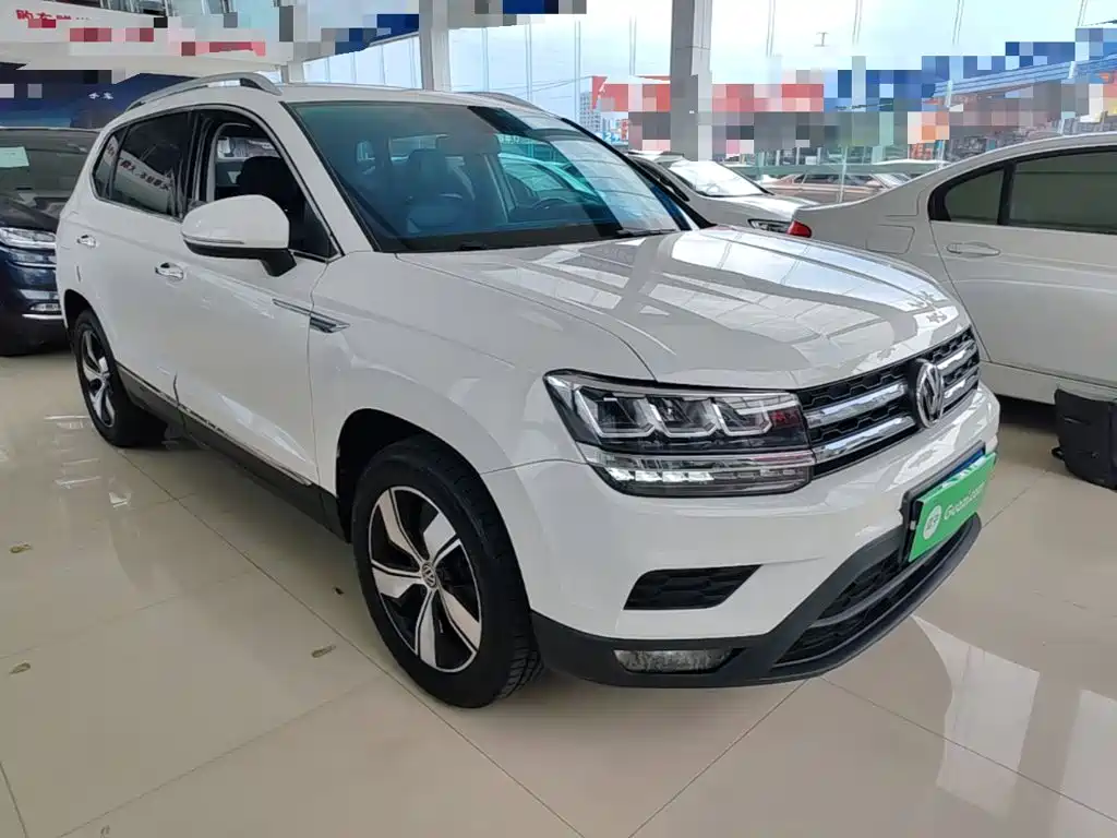 صورة 4 - Volkswagen Tharu