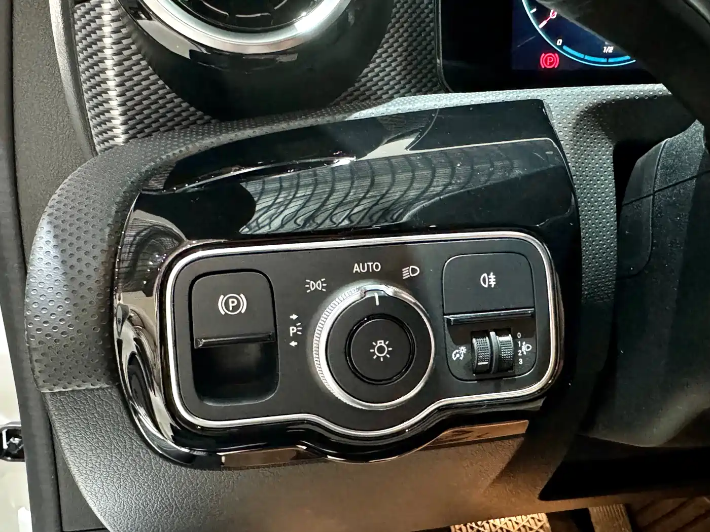 Mercedes-Benz A-Class 2022 A 180 L Sport Sedan фото 16