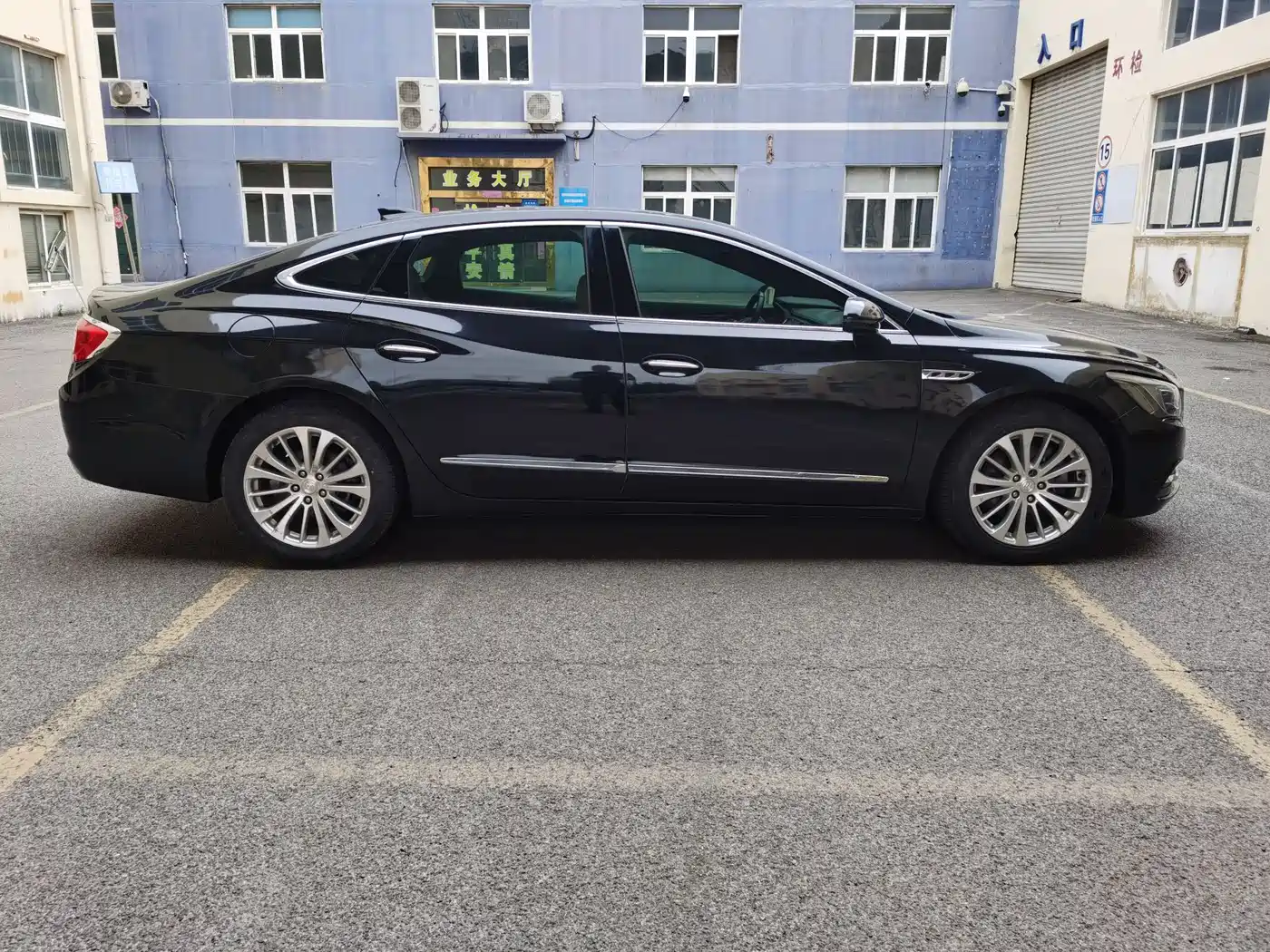 Buick LaCrosse 2018 Model 28T Elite Edition фото 4
