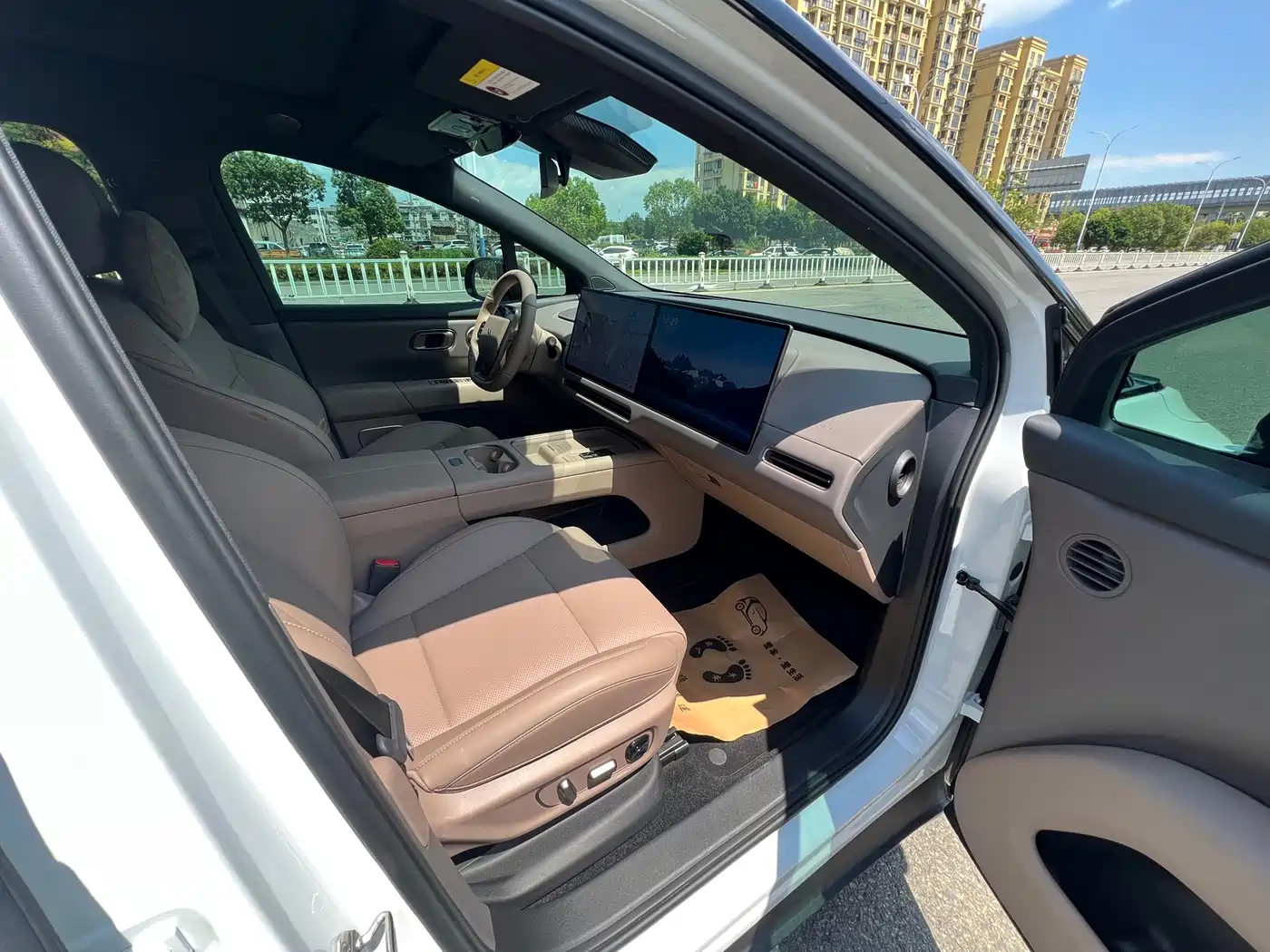 Li Auto i6 2026 2025 2WD Base Model