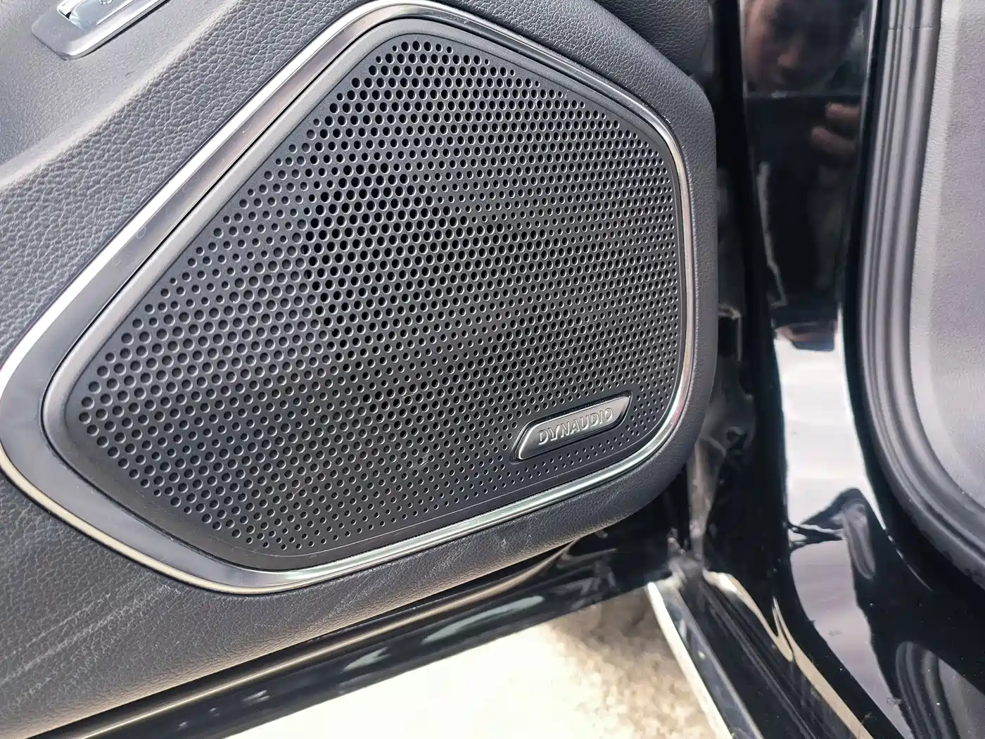 Hongqi H5 2024 2.0T Automatic Smart Connect Flag Smooth Edition фото 9
