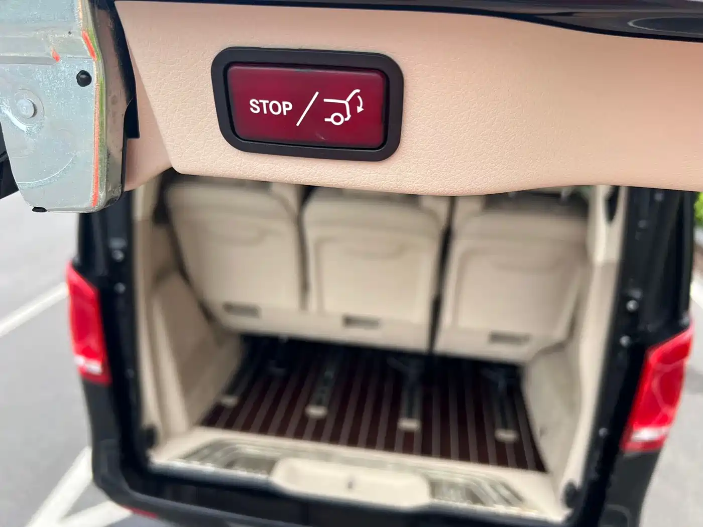 Mercedes-Benz V-Class 2018 V 260 Premium Edition China VI фото 29