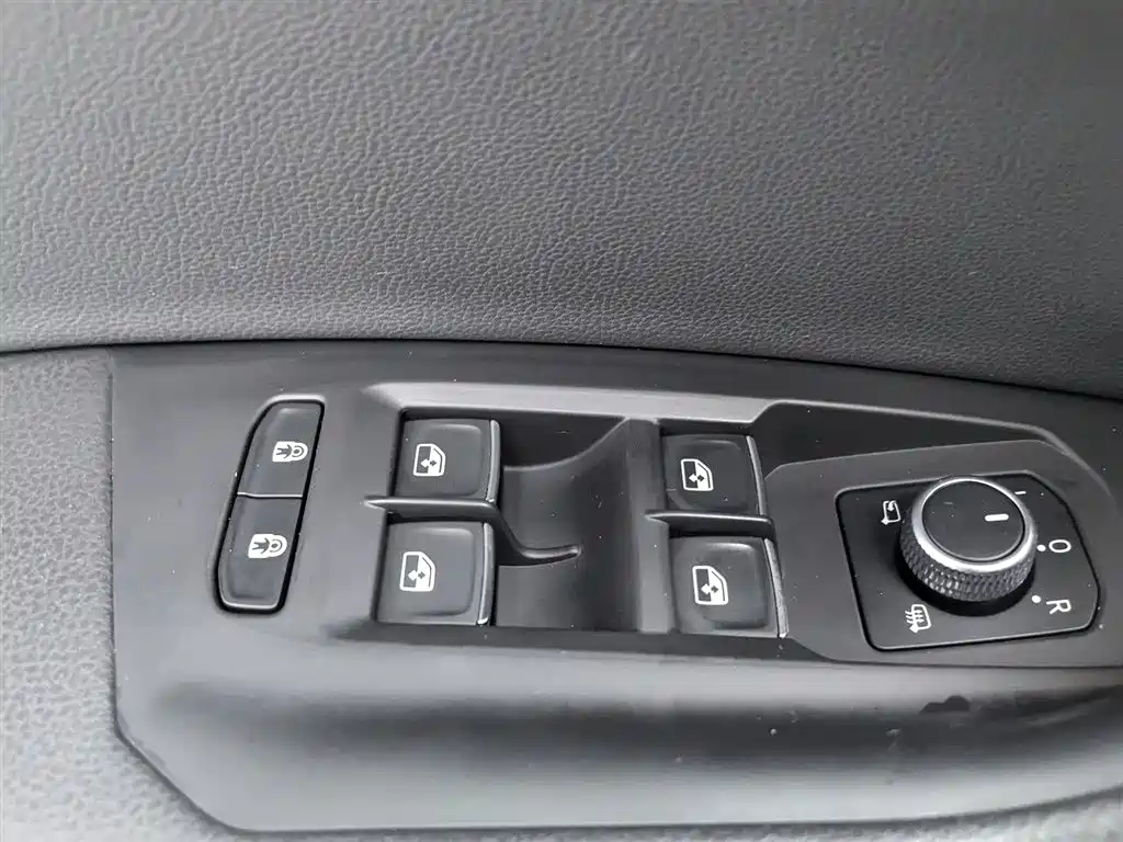 Volkswagen Touareg New Energy 2021 eHybrid фото 9