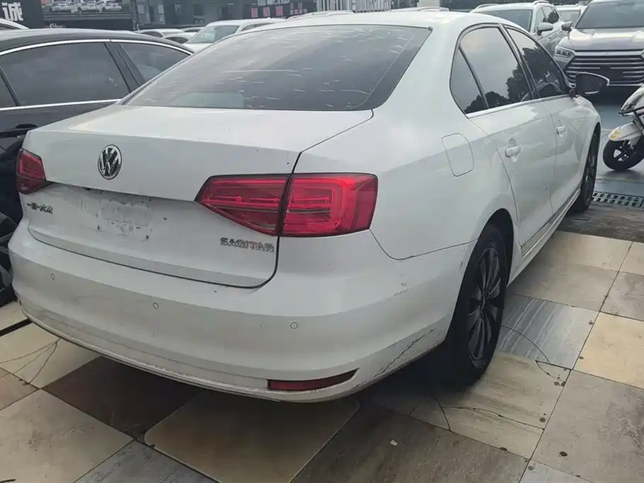 Volkswagen Sagitar 2017 280TSI Automatic R-Line фото 3