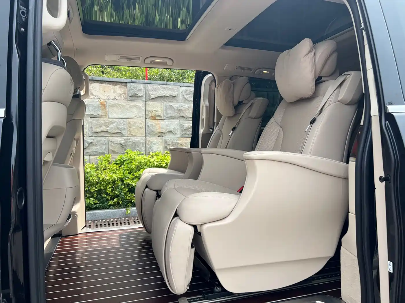 Mercedes-Benz V-Class 2018 V 260 Premium Edition China VI фото 15
