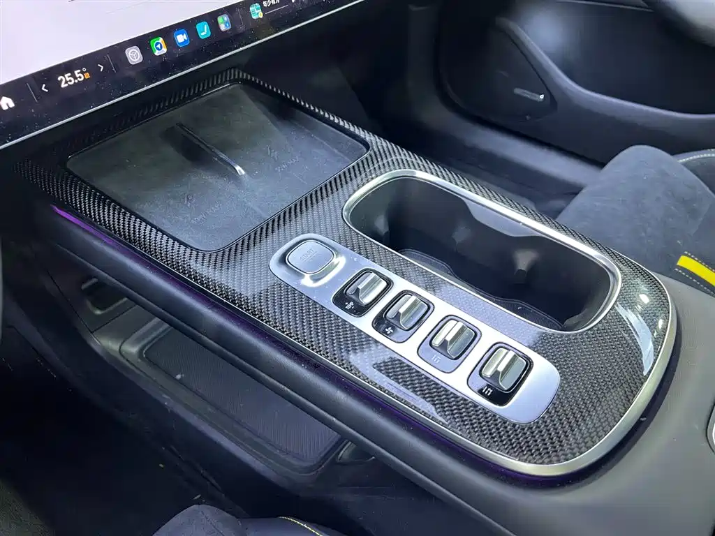 XIAOMI CAR XIAOMI SU7 ULTRA