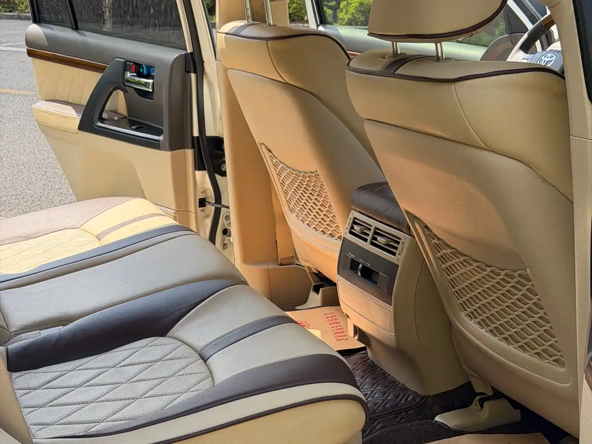 Toyota Land Cruiser (Import) 2018