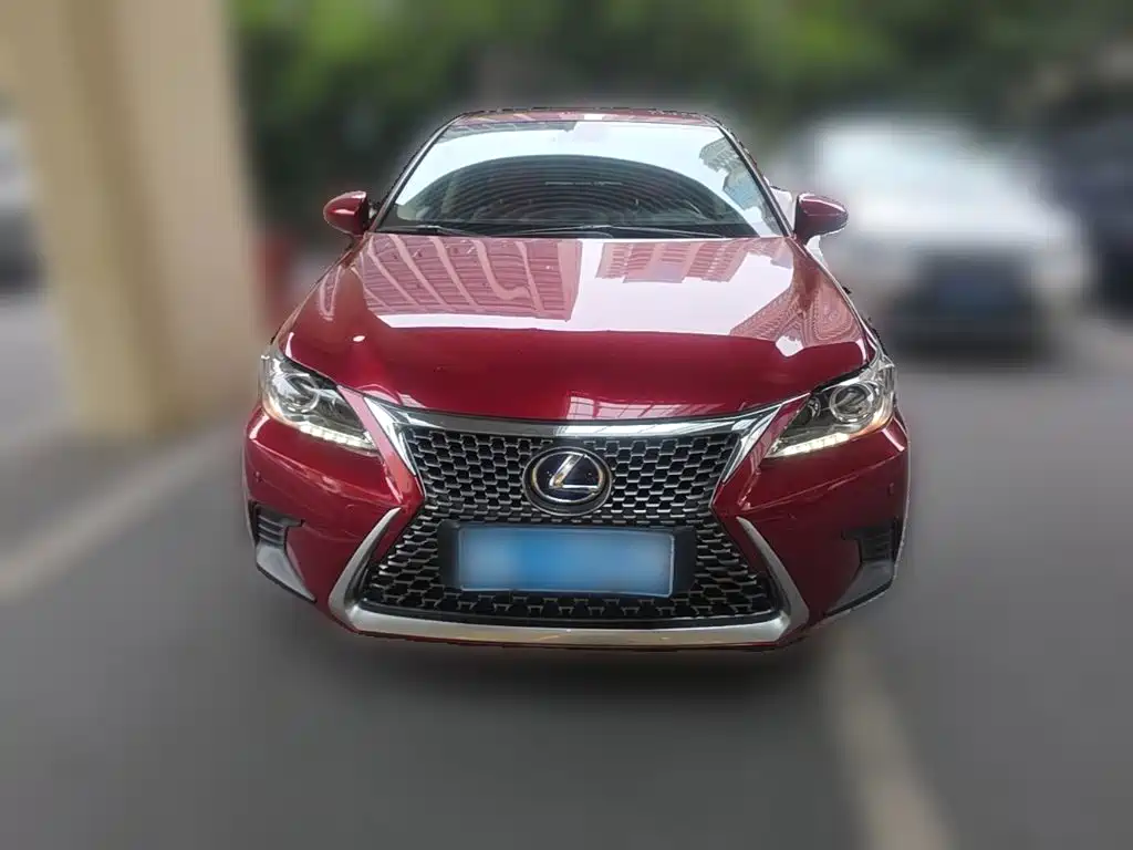 Фото 5 - Lexus CT